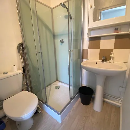 Petit Confortable Pour Deux Personnes - 037 Апартаменты *